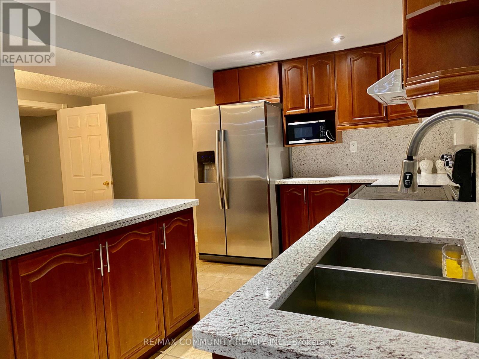 BSMT - 110 ORLEANS DRIVE, Toronto (Highland Creek) — photo 3