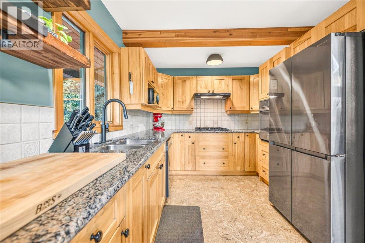 15 ALPINE TRAIL Crescent, Fernie - Image 1