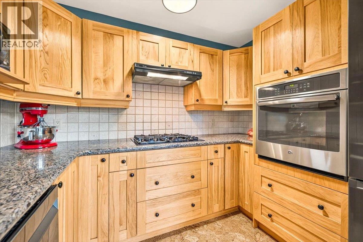 15 ALPINE TRAIL Crescent, Fernie - Image 1