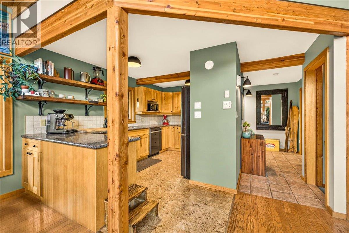 15 ALPINE TRAIL Crescent, Fernie - Image 1