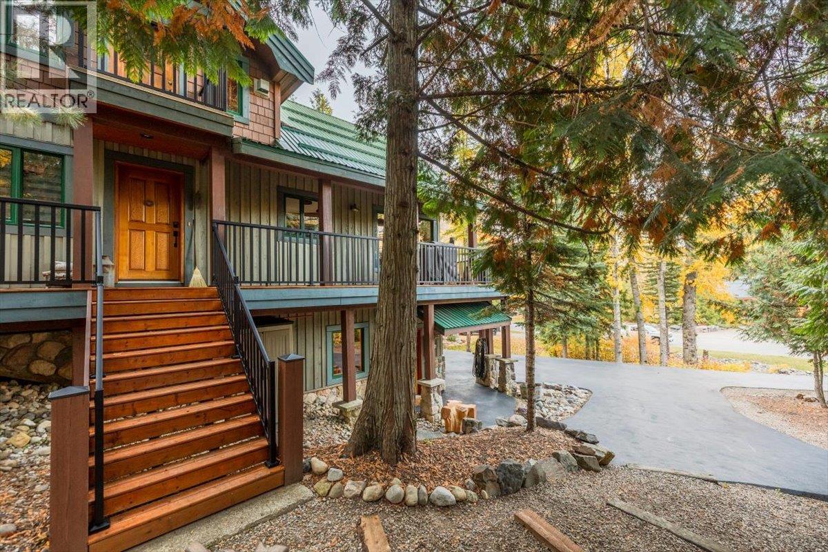 15 ALPINE TRAIL Crescent, Fernie - Image 1
