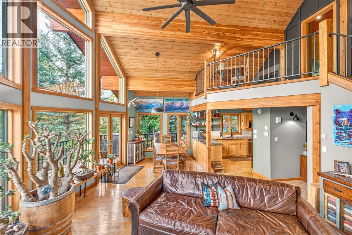 15 ALPINE TRAIL Crescent - 29