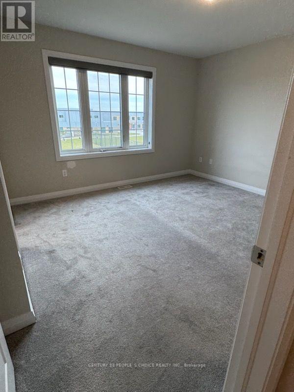 92 MONARCH WOODS DRIVE, Kitchener — photo 12