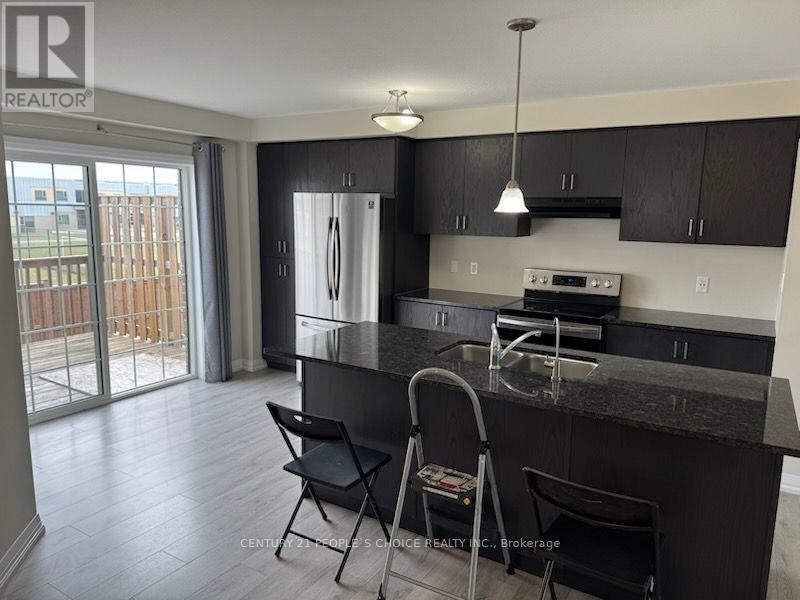92 MONARCH WOODS DRIVE, Kitchener — photo 4
