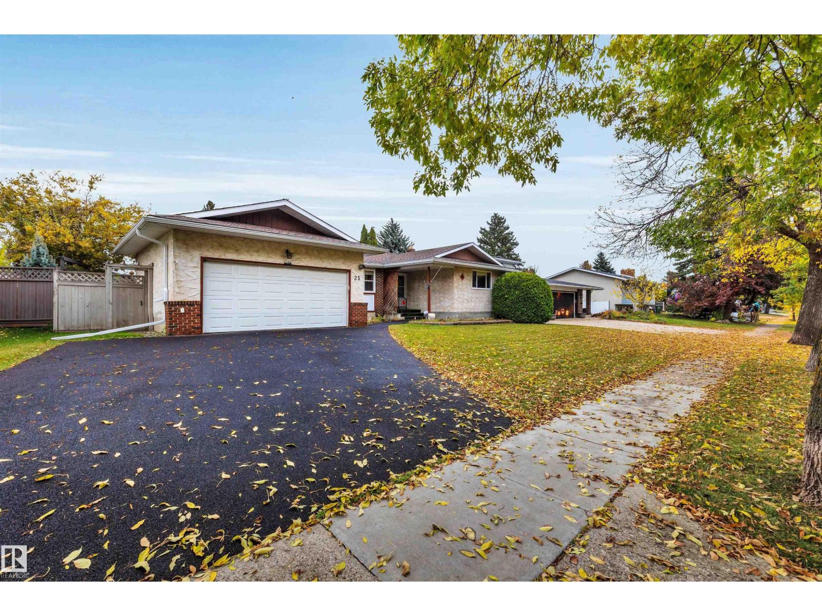 25 Attwood DR - 2