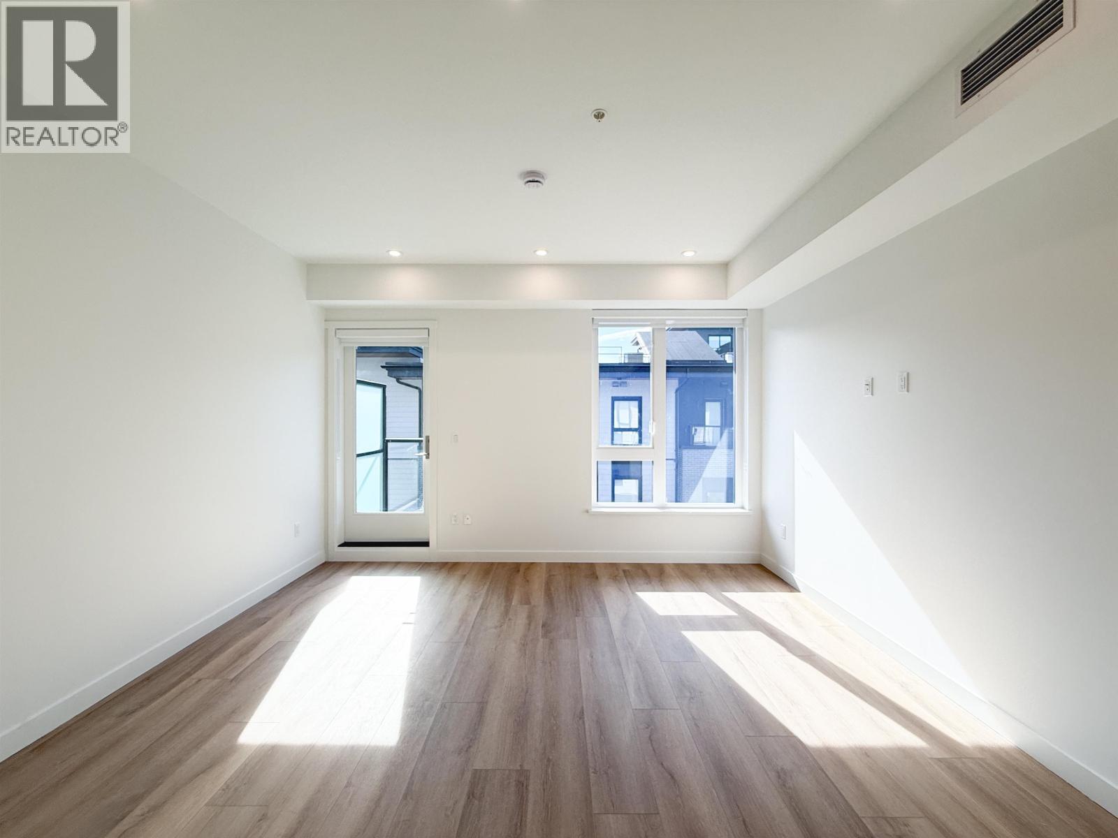 303 606 MADORE AVENUE, Coquitlam - Image 1