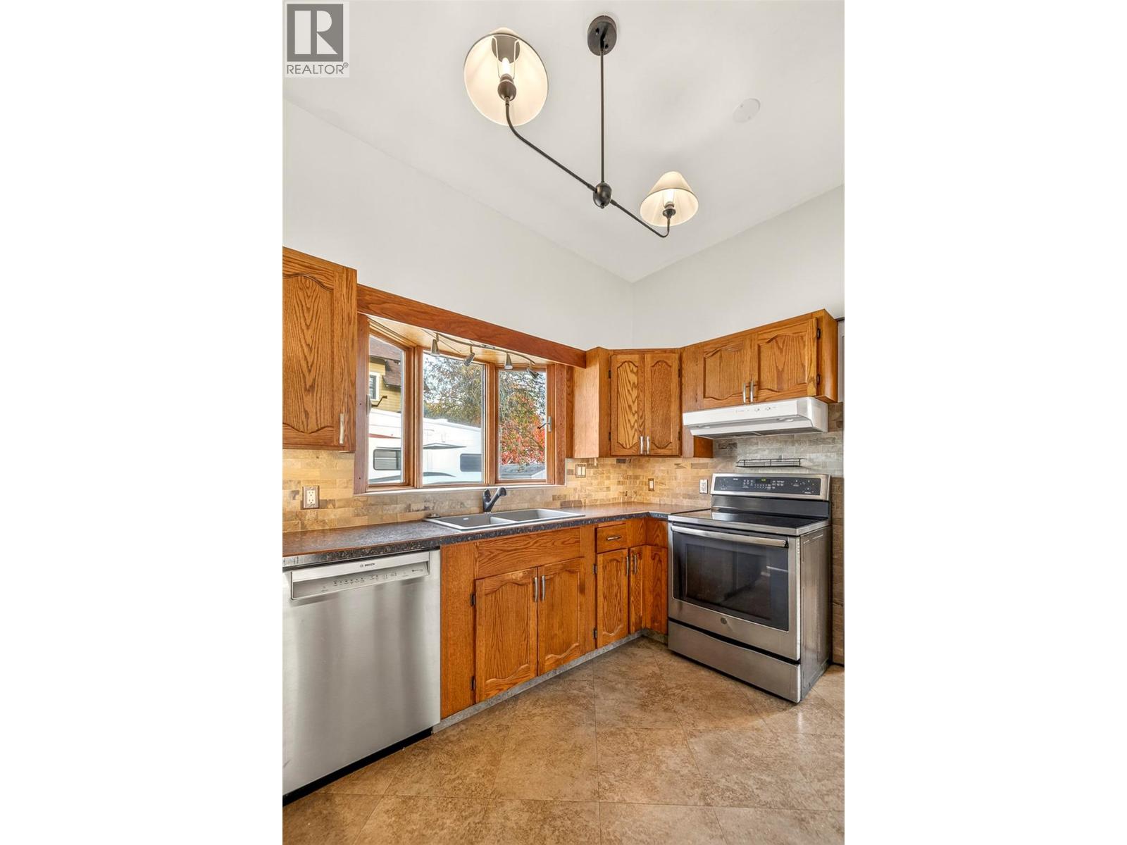 761 4th Avenue, Fernie - Image 1
