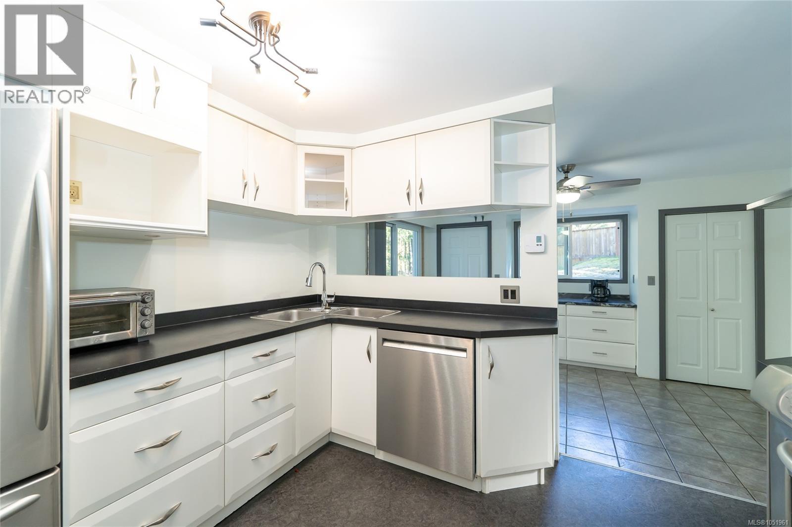 821 Ebadora Lane - 11