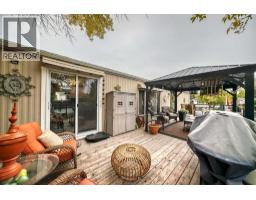 3221 Burroughs Manor NE - photo 30