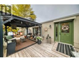 3221 Burroughs Manor NE - photo 34