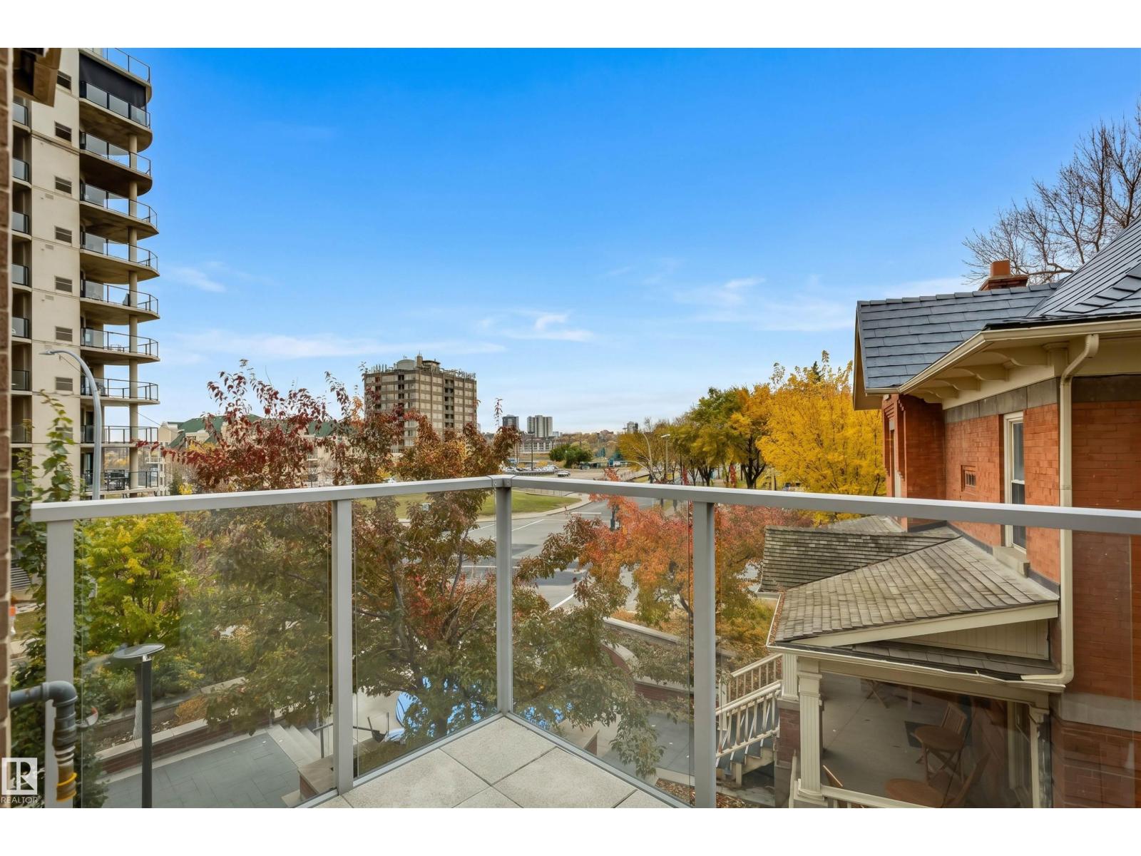 #203 9720 106 ST NW - 17