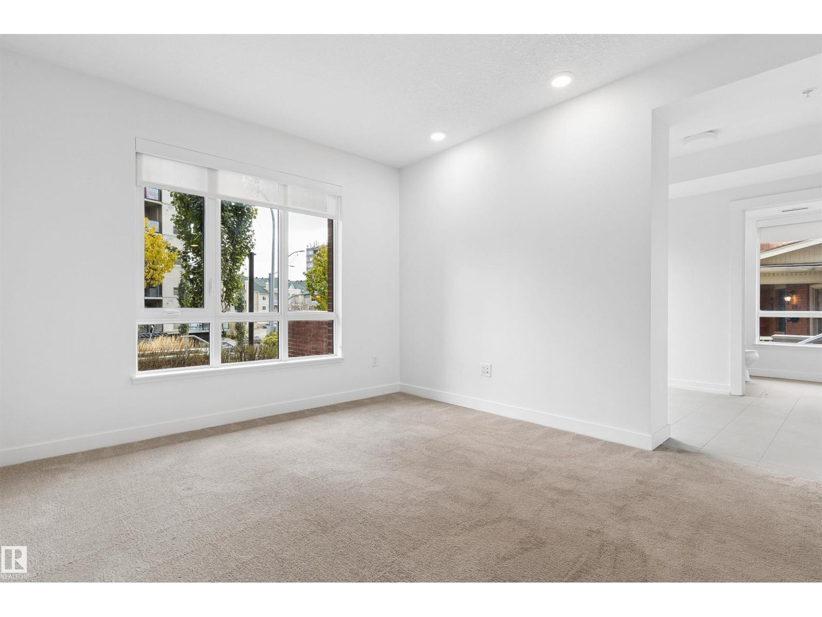 #203 9720 106 ST NW - 37