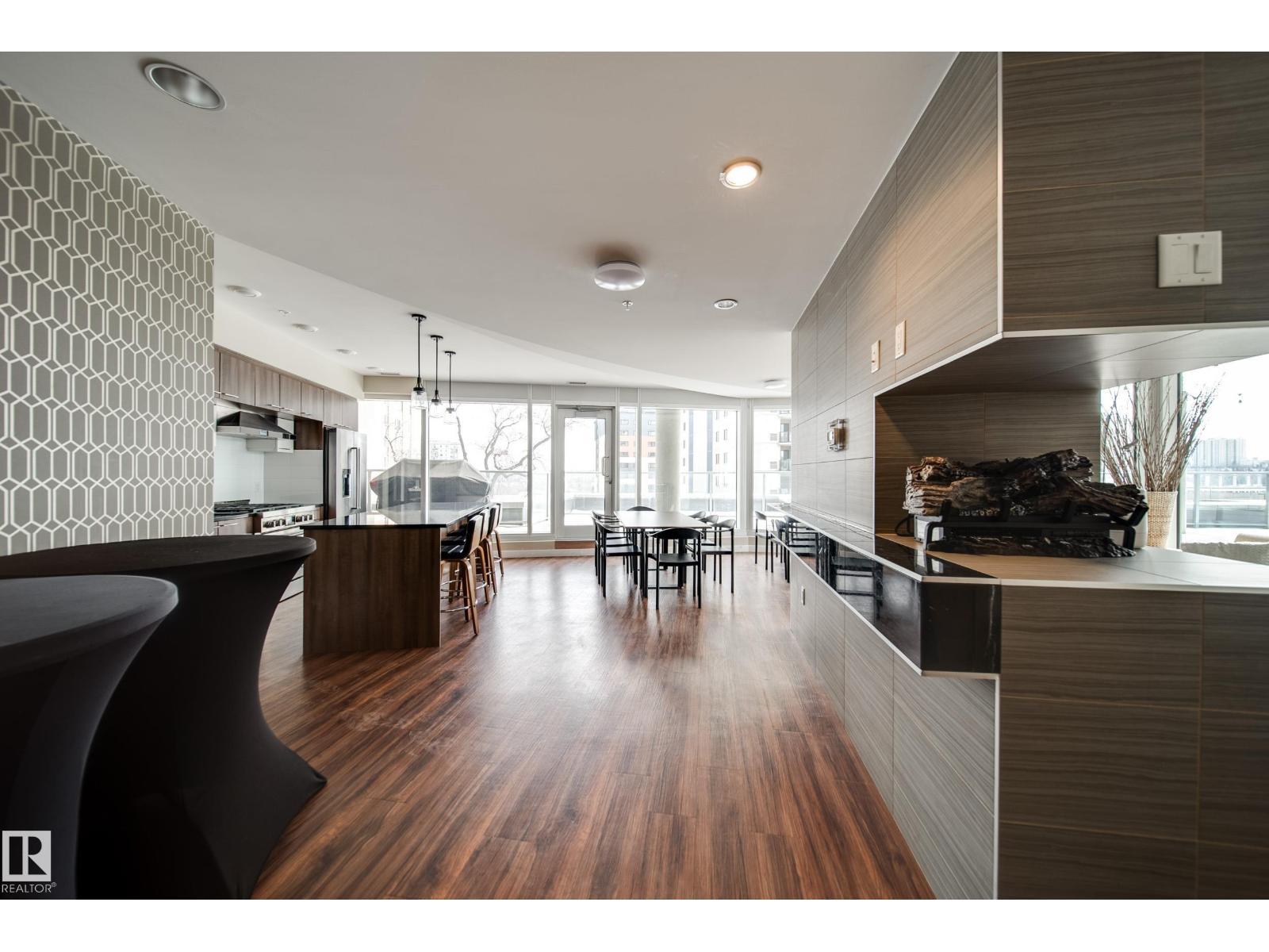 #203 9720 106 ST NW - 55