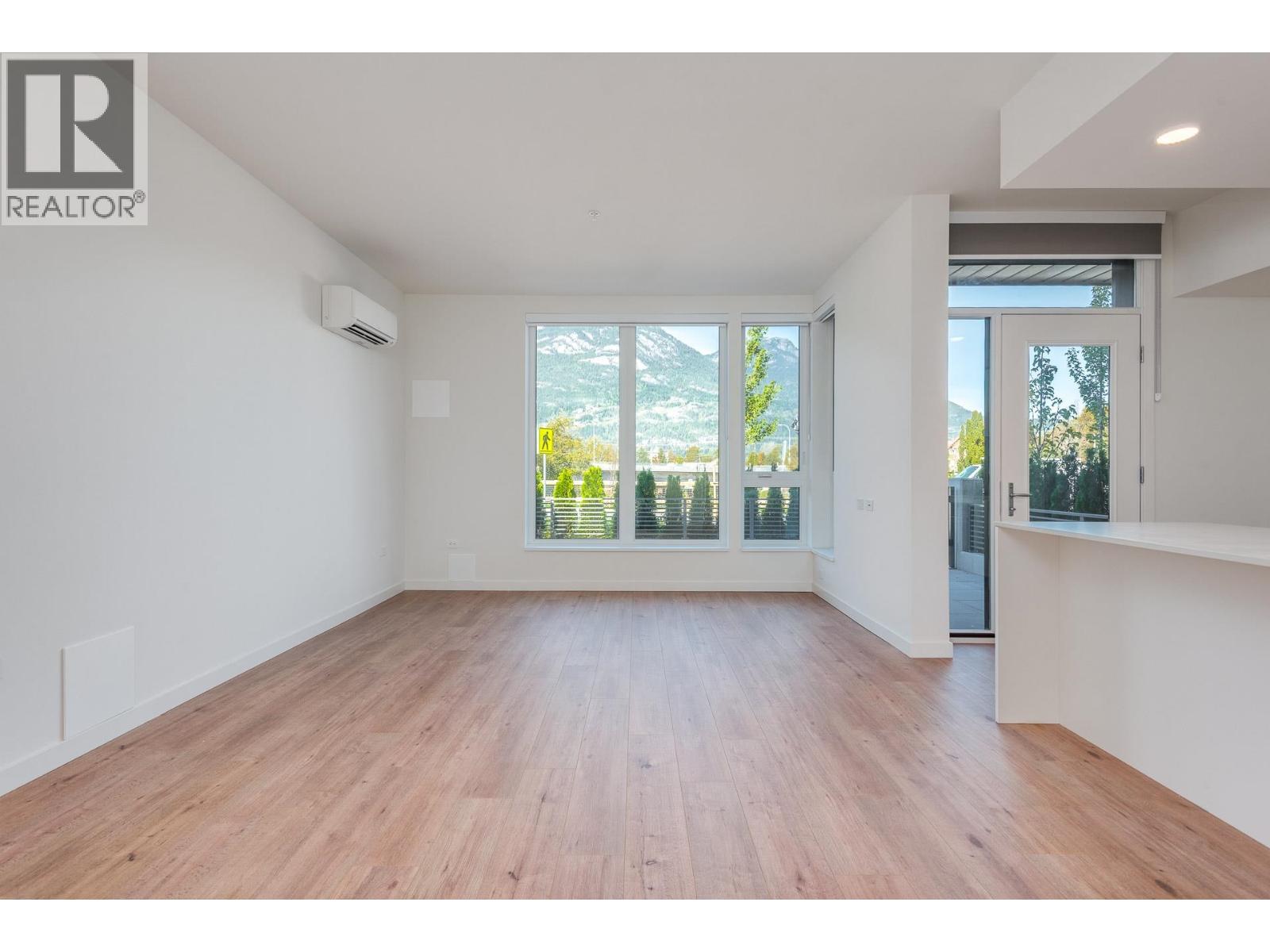 101 1502 SCOTT CRESCENT, Squamish - Image 1