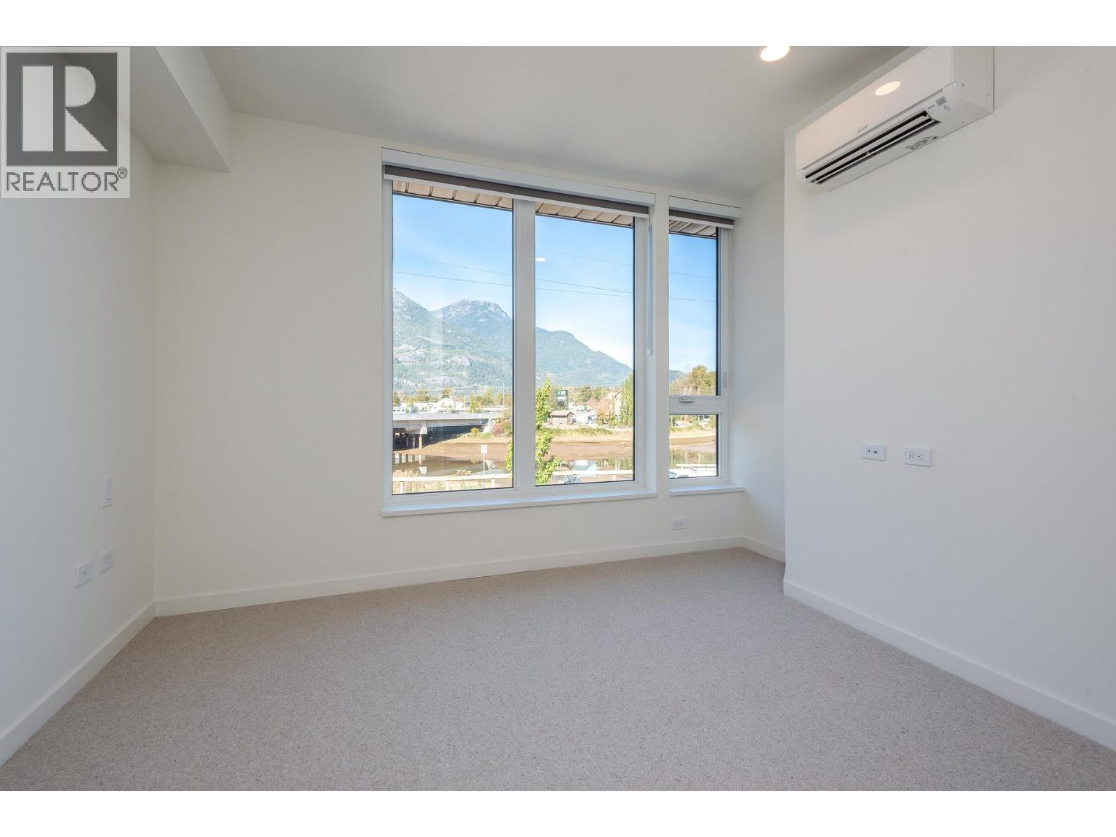 101 1502 SCOTT CRESCENT, Squamish - Image 1