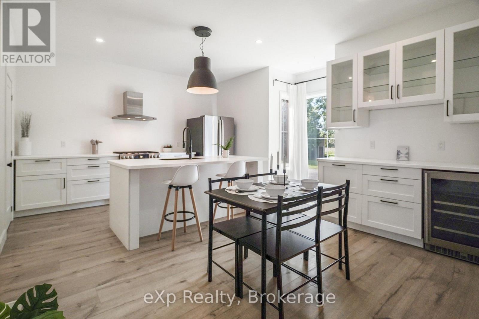 125 Portland Street — photo 13