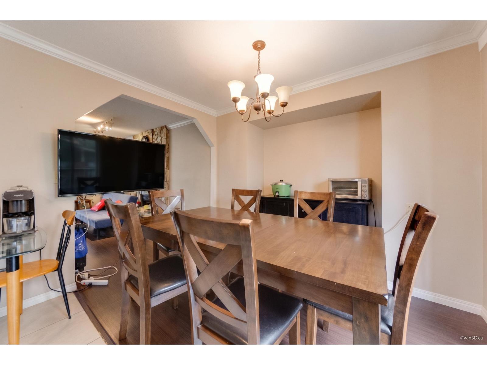 3 Bed, 1 Bath House for Sale in Surrey – 13565 67 AVENUE, Surrey – MLS# R3174409 - Image 16