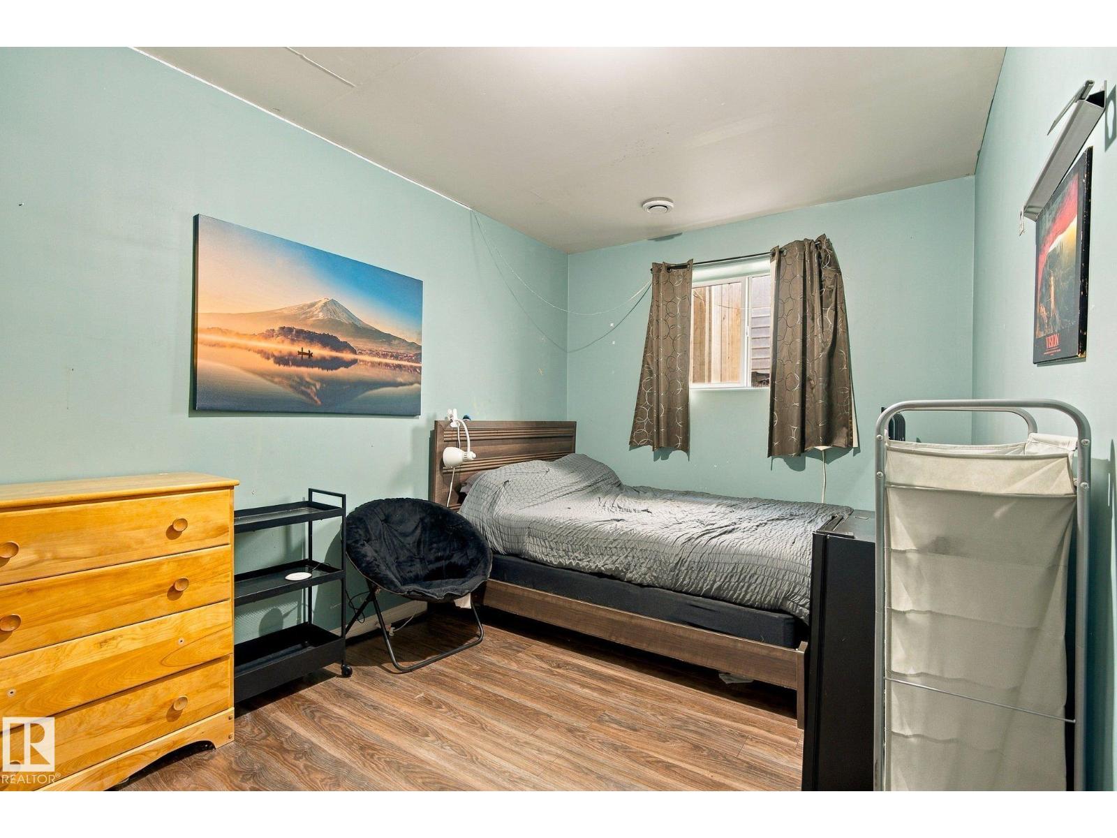 8402 96 ST - Image 30