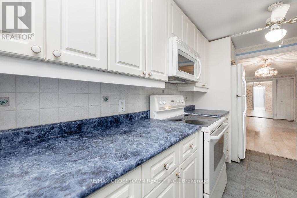2 TAMARACK COURT - 23
