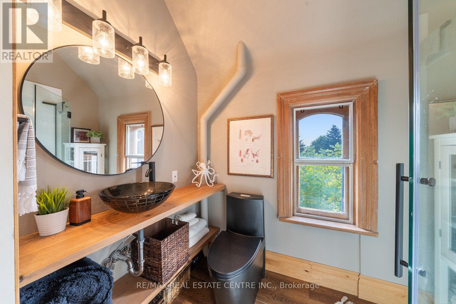 14700 CREDITIEW ROAD - 40