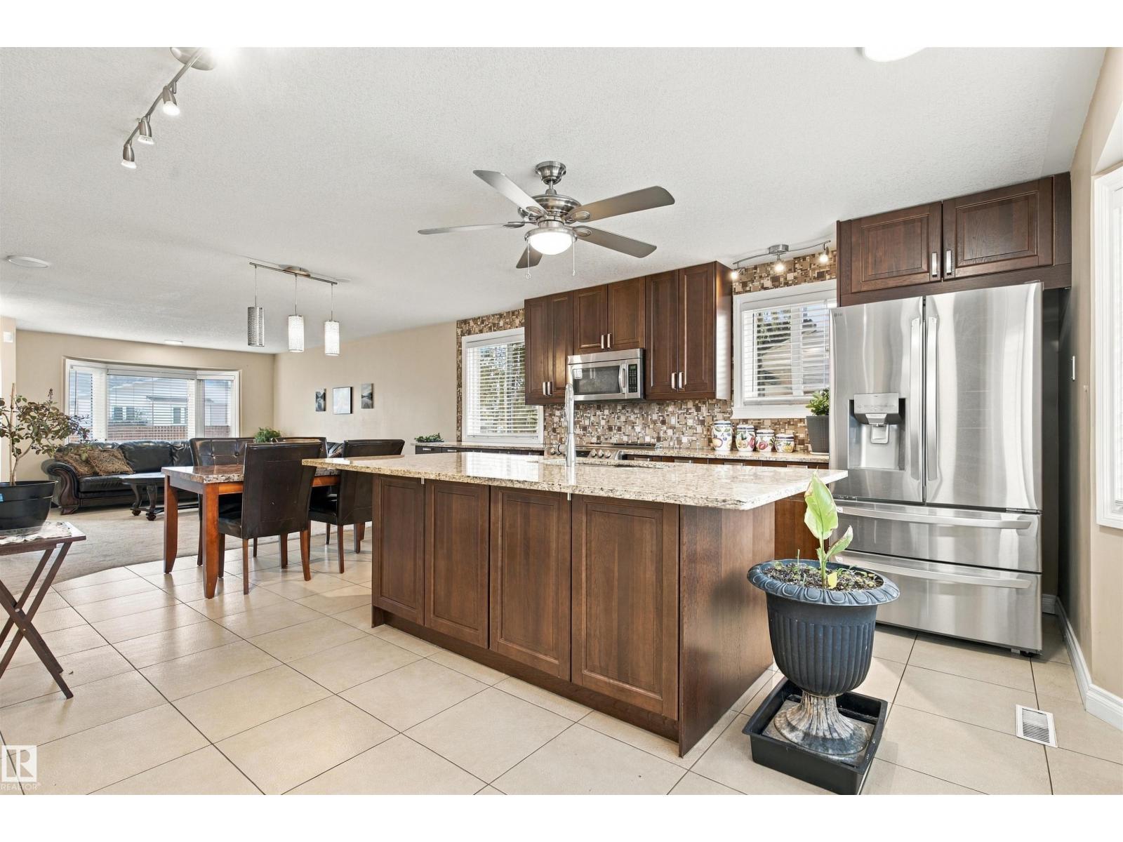 18208 99 AV NW - 17