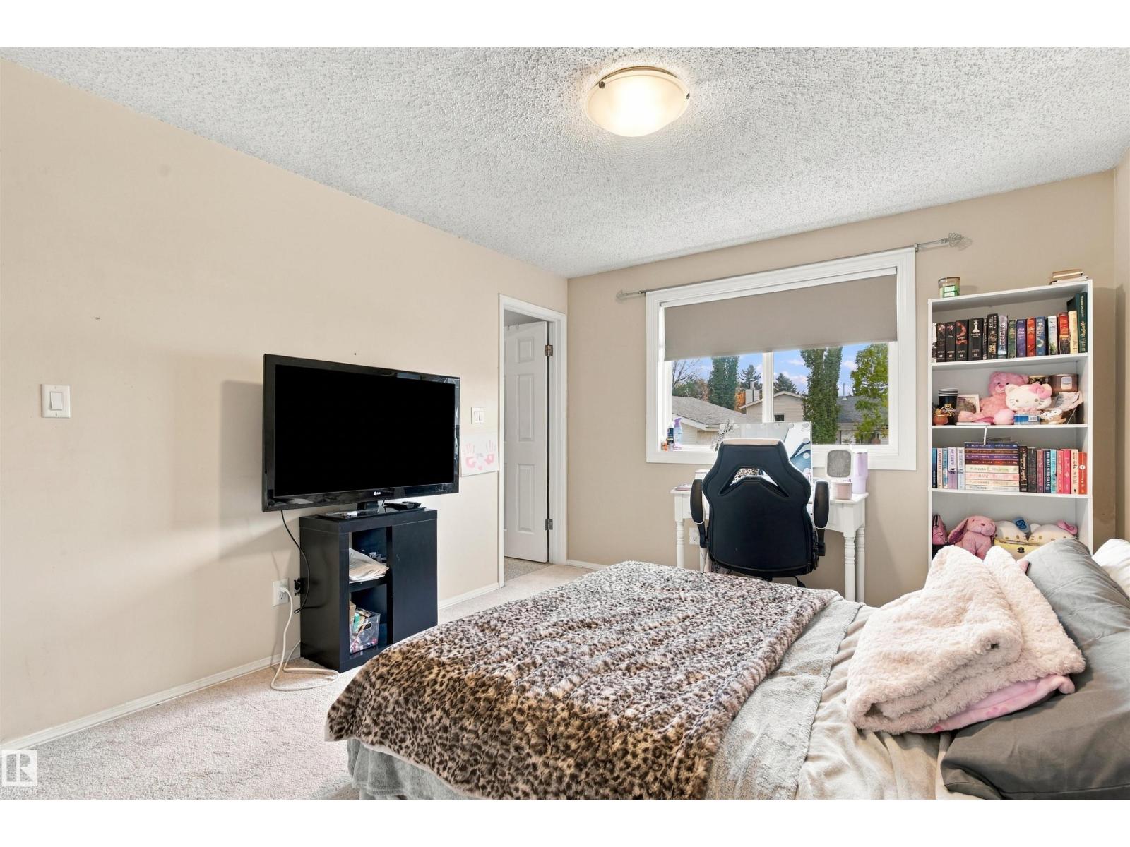 18208 99 AV NW - 22