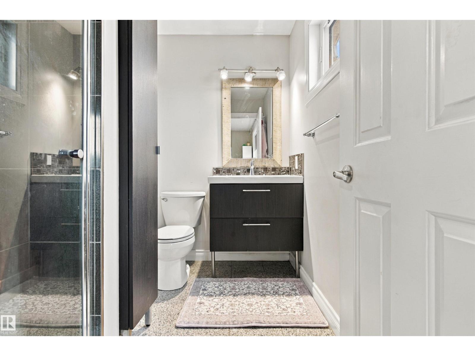 18208 99 AV NW - 24