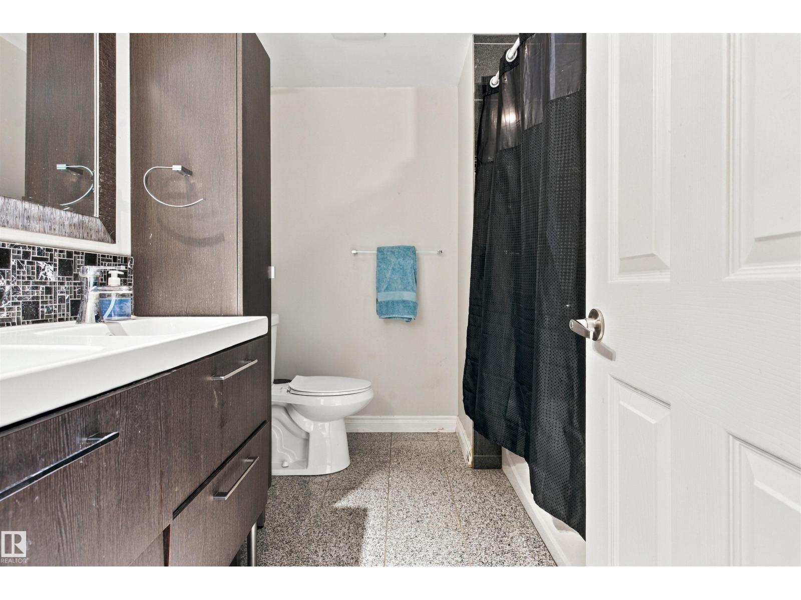18208 99 AV NW - 29