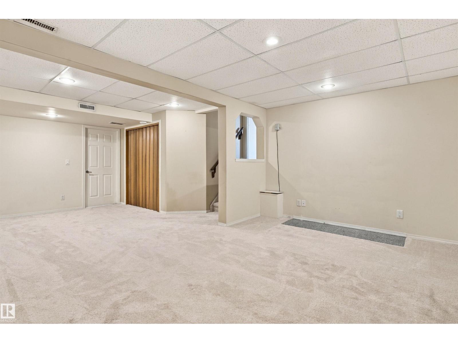 18208 99 AV NW - 40