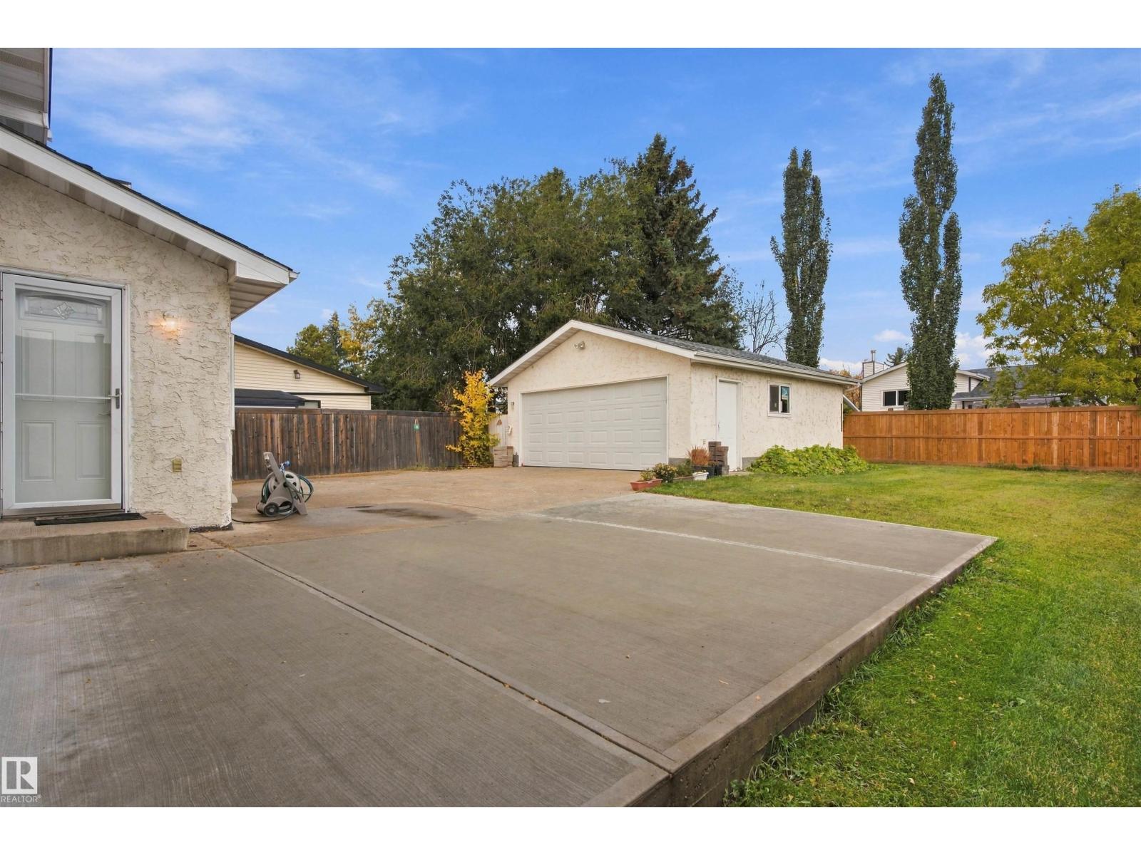 18208 99 AV NW - 48