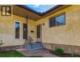 243 Cedarpark Green SW - photo 4