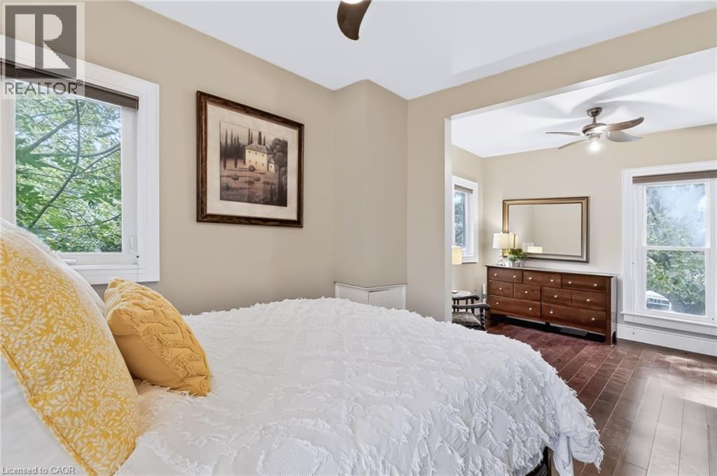 4245 William Street — photo 31