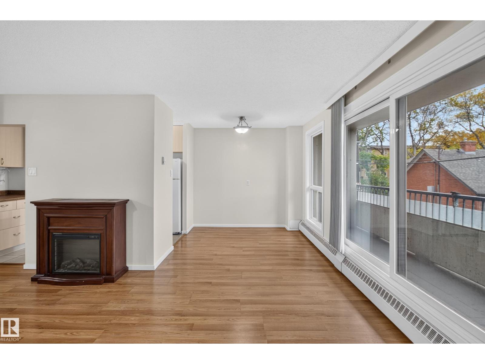 #206 10175 114 ST NW - 8
