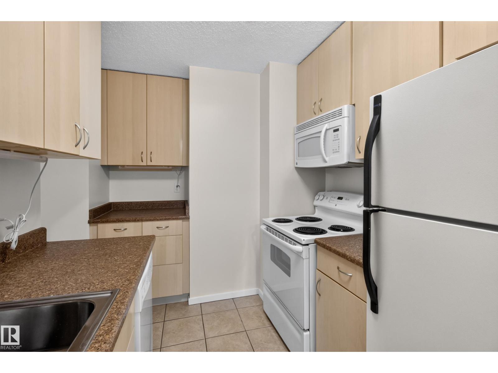 #206 10175 114 ST NW - 14