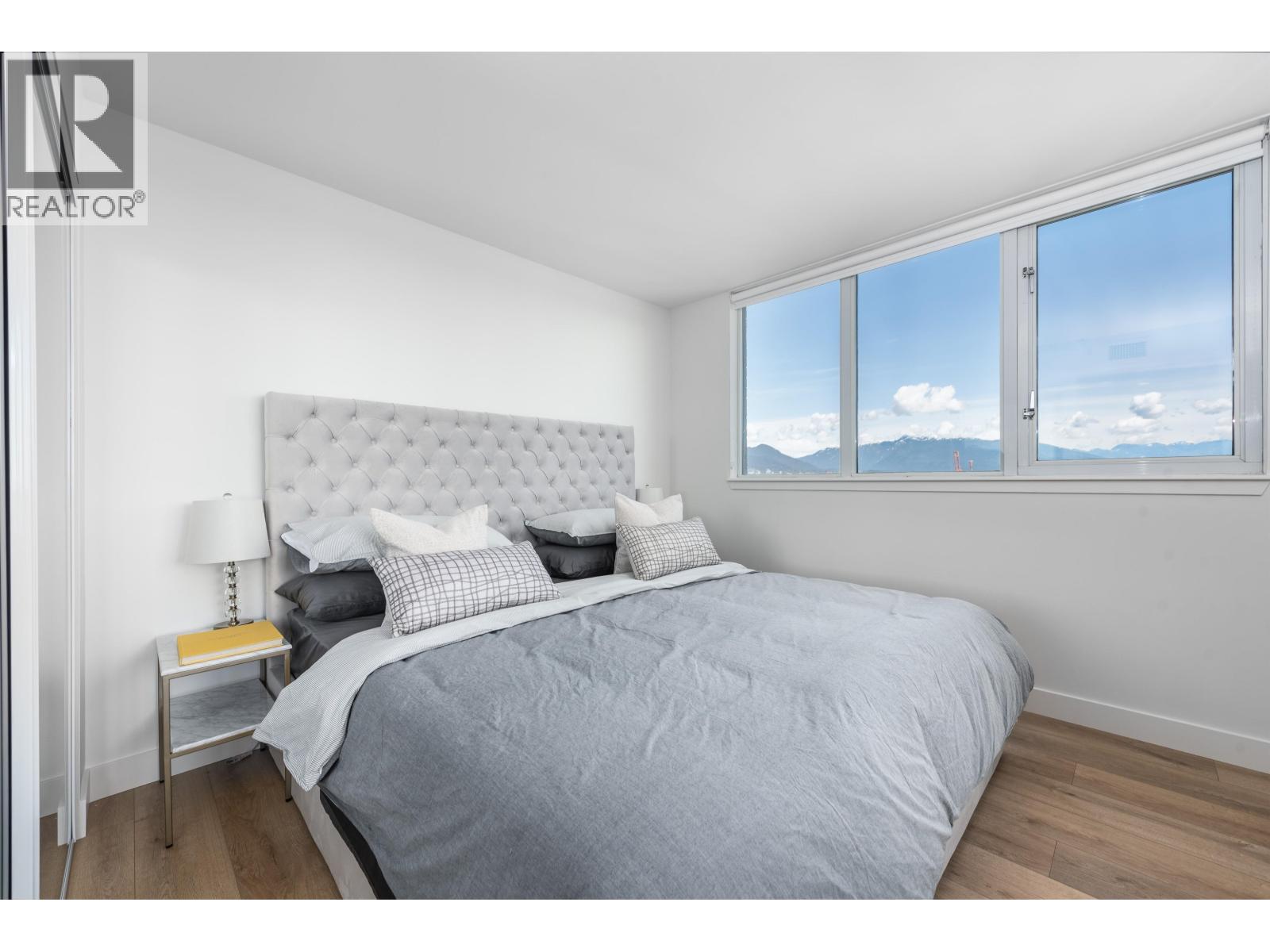 2208 63 KEEFER PLACE, Vancouver - Image 1
