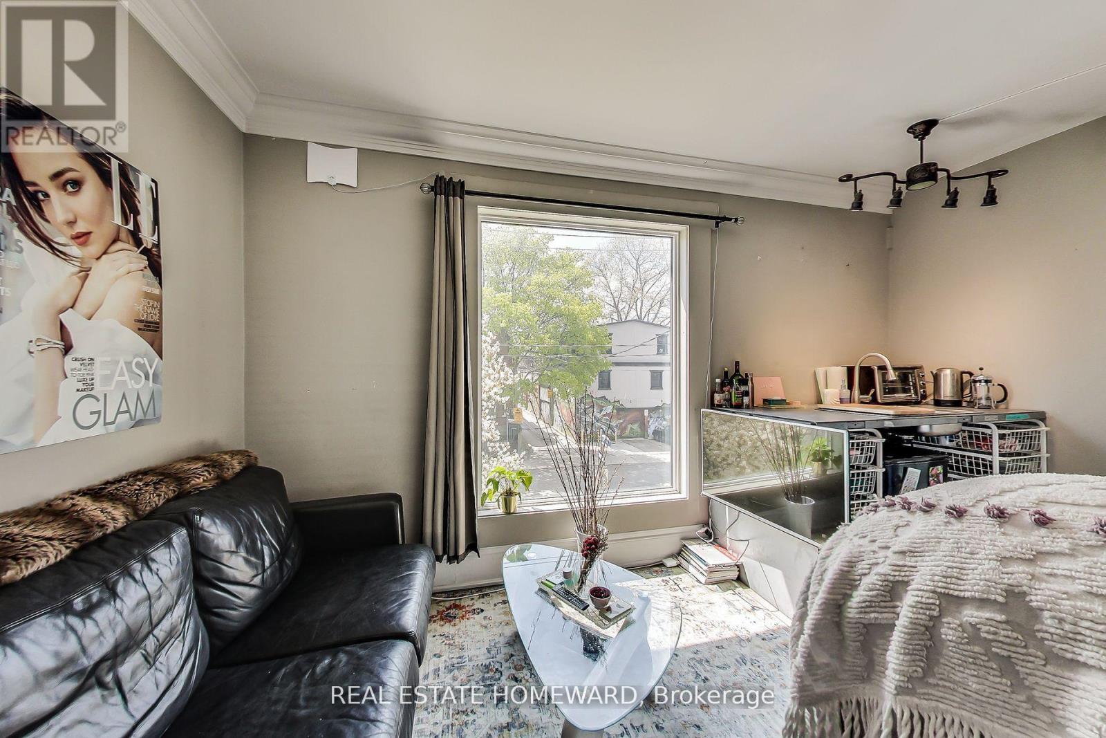 4 - 73 ELM GROVE AVENUE, Toronto (South Parkdale) — photo 2