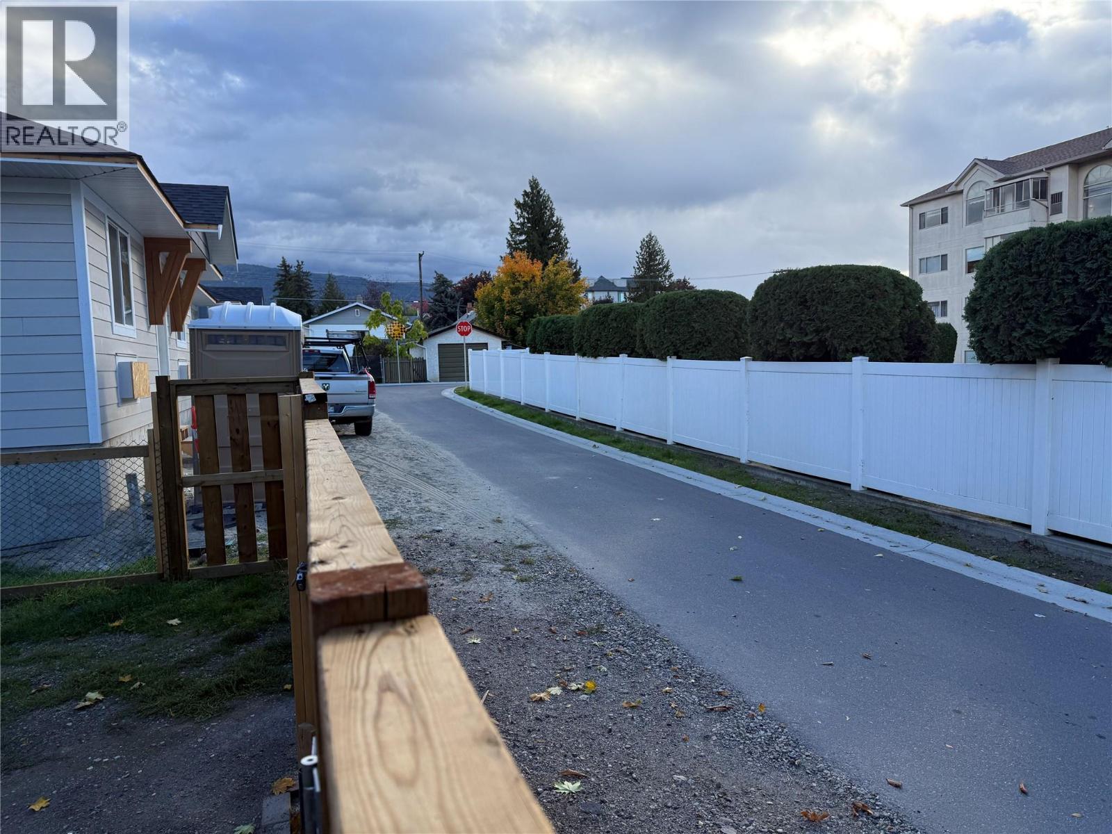 3802 32 Avenue - 10