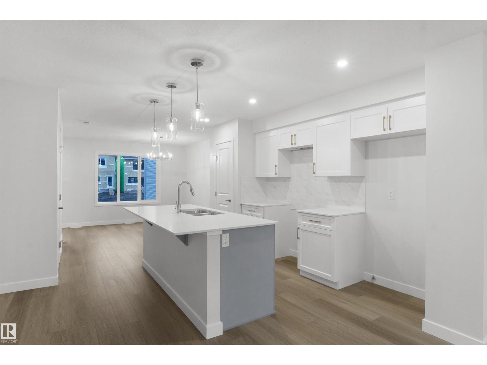 508 176 AV NE - 9