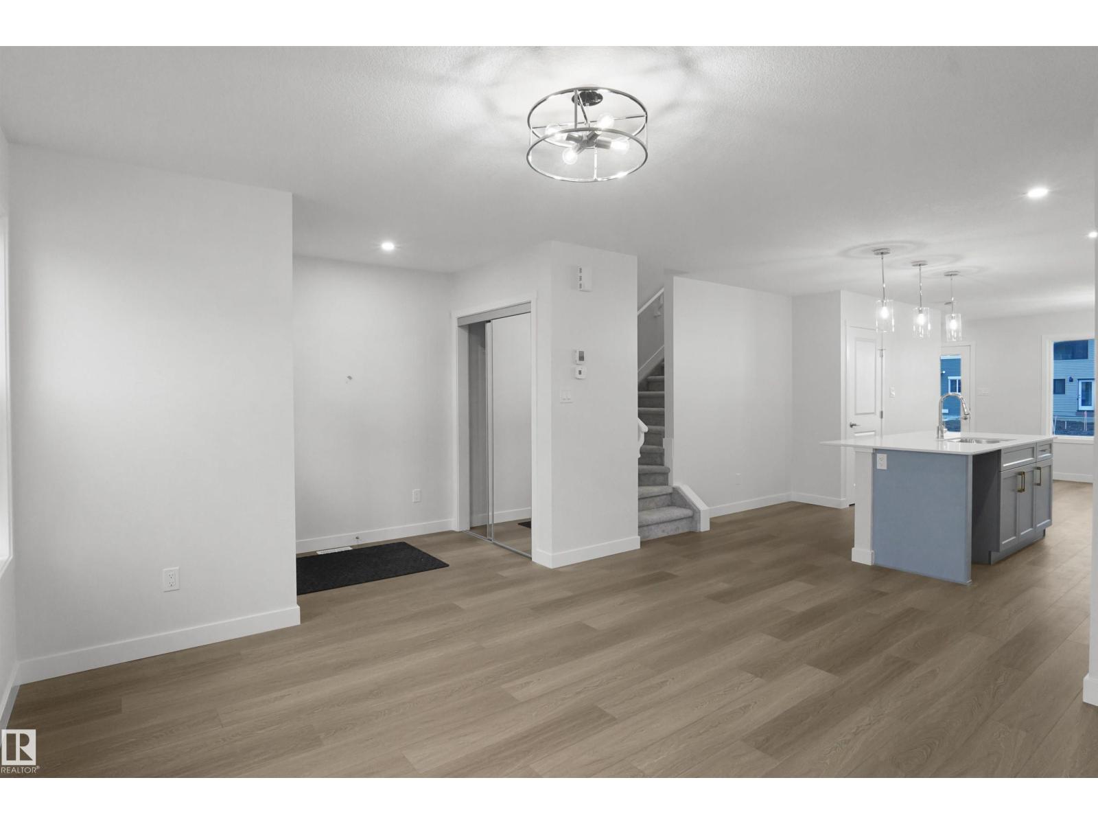 508 176 AV NE - 7