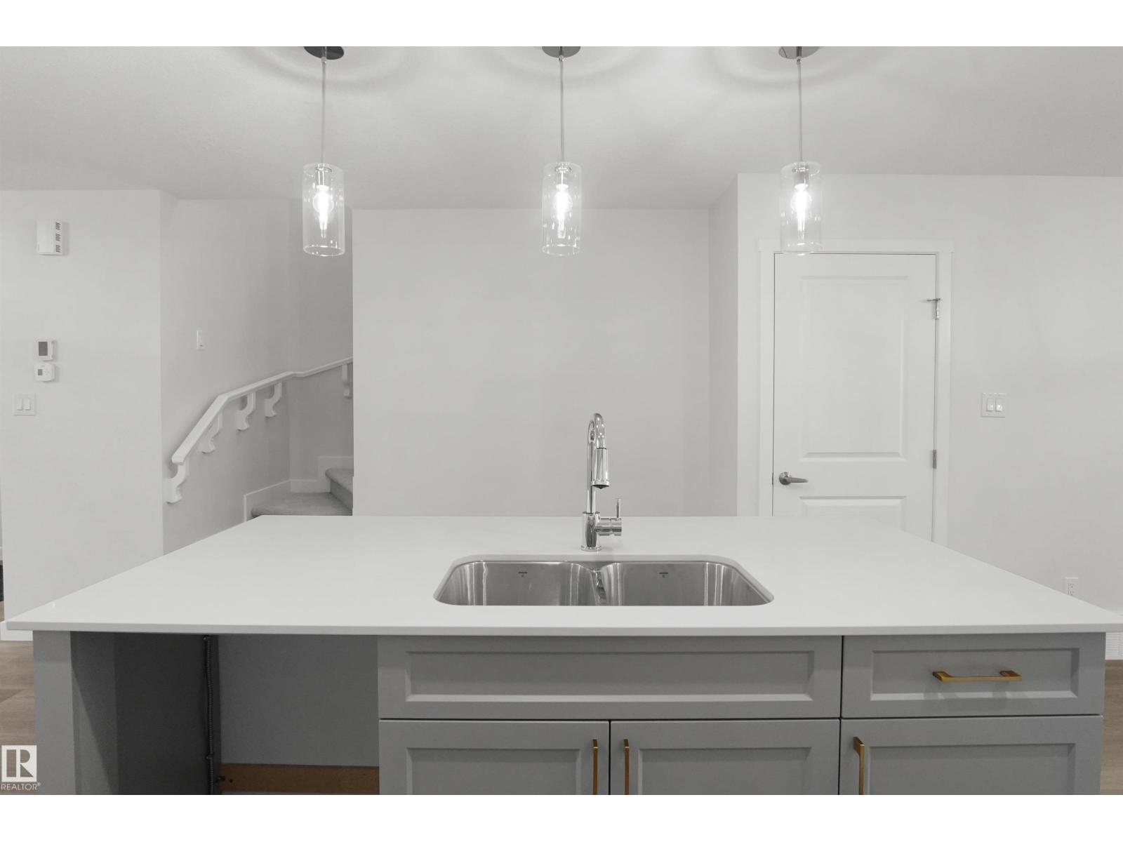 508 176 AV NE - 13