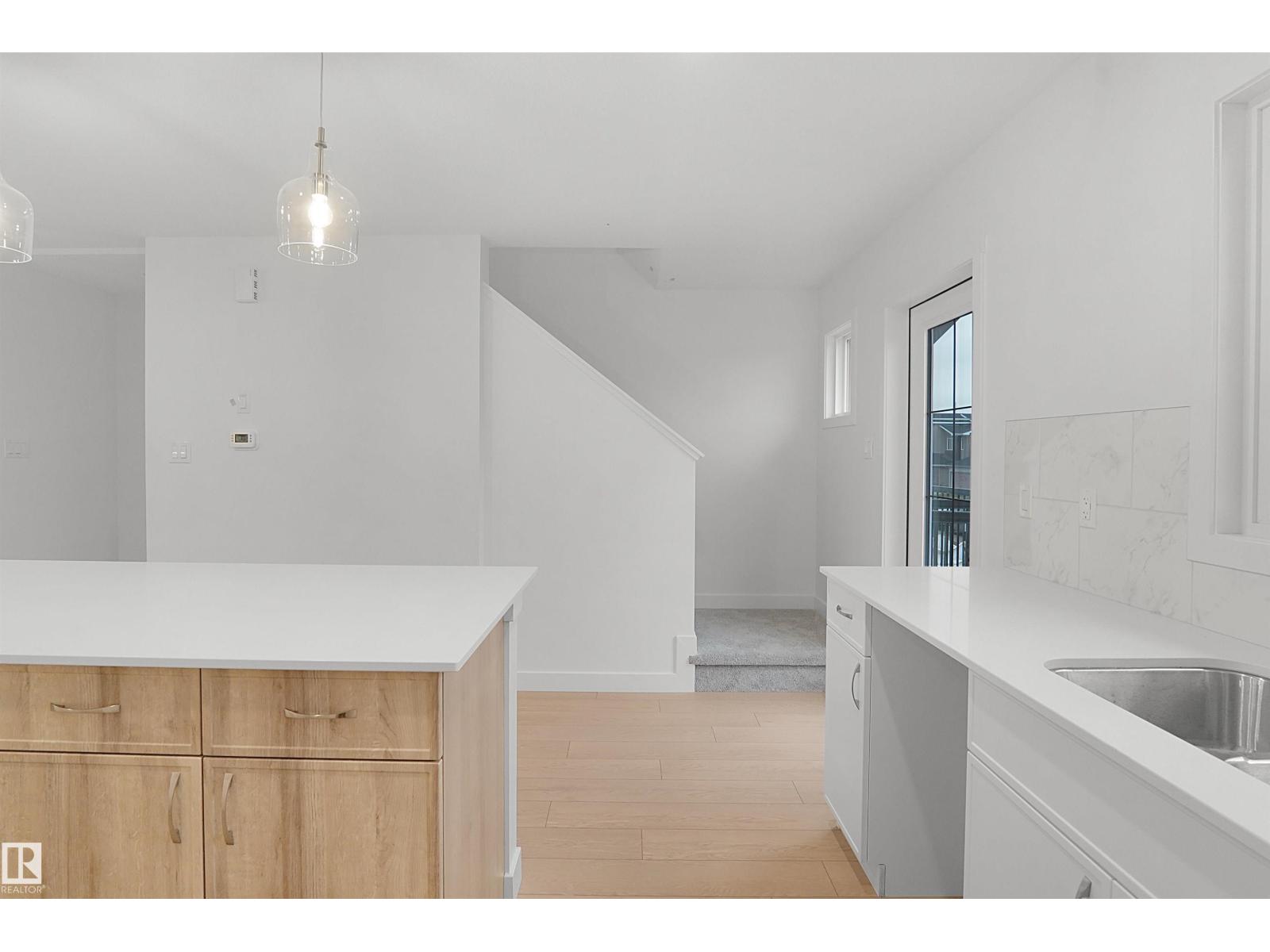 633 176 AV NE - 15