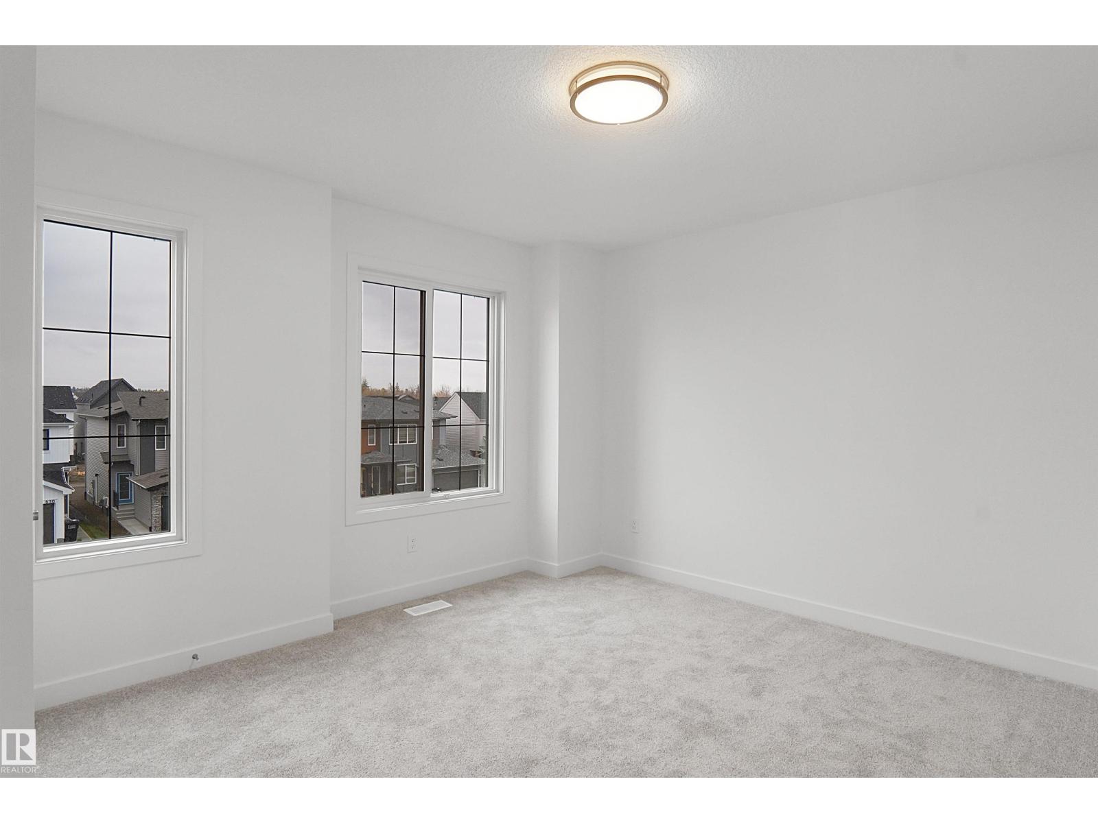 633 176 Avenue NE, photo 23