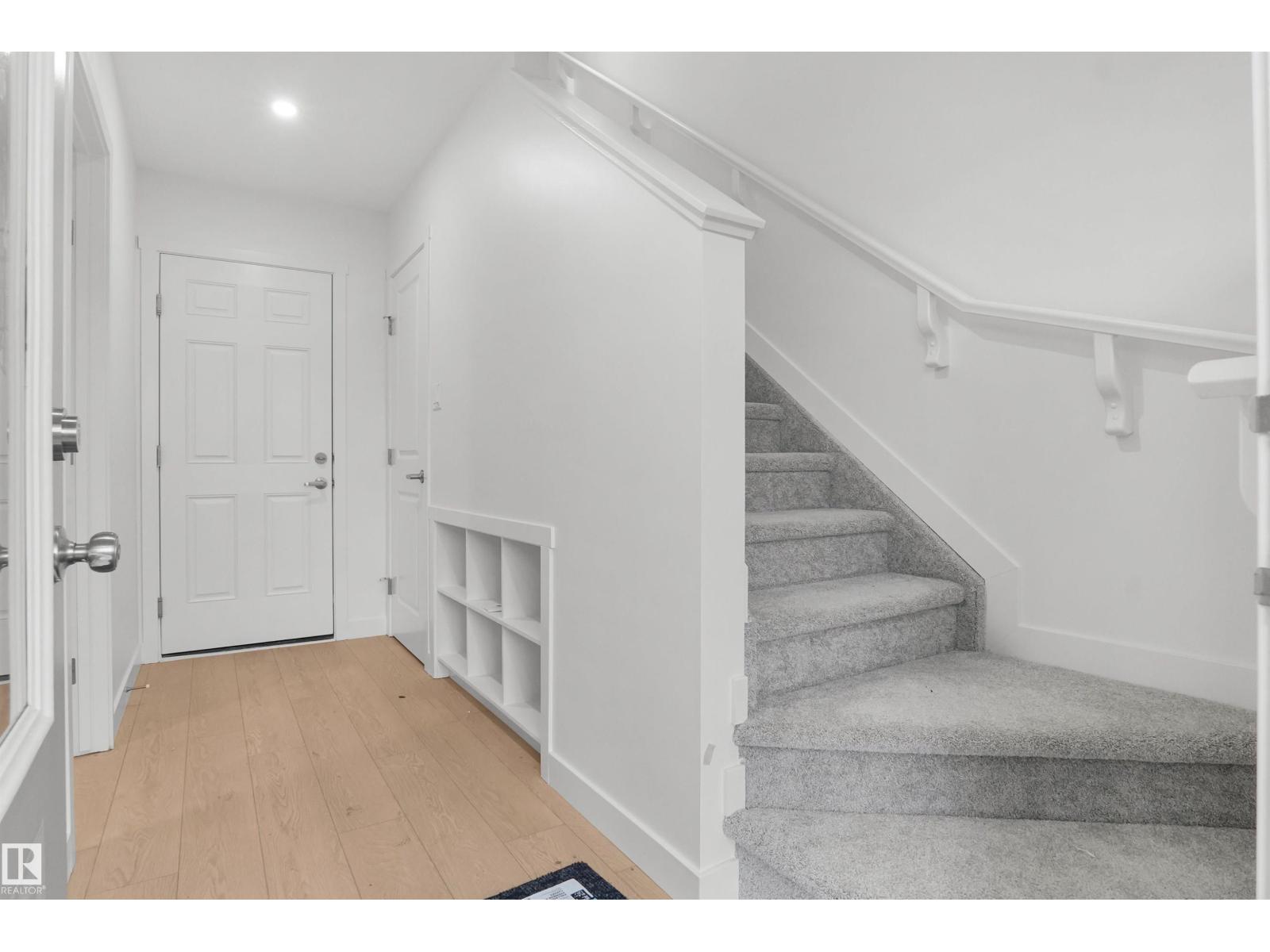 633 176 AV NE - 3
