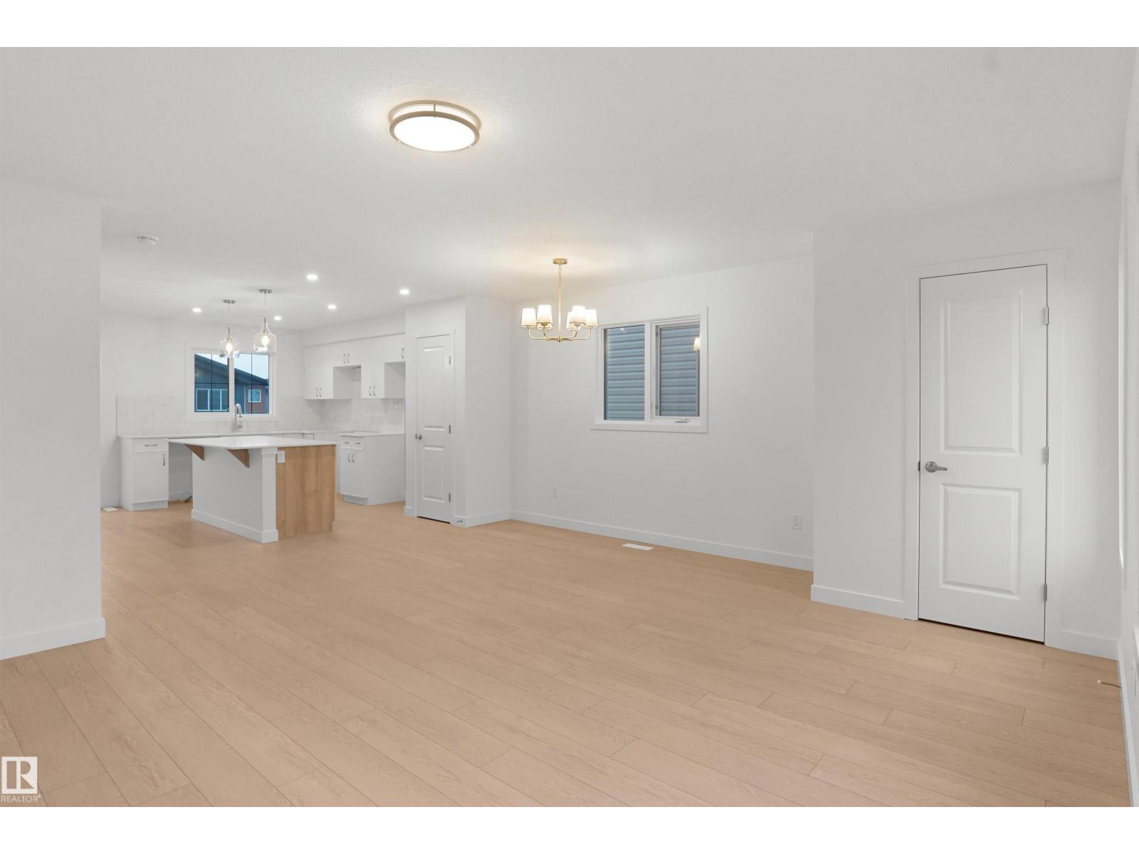 633 176 AV NE - 9