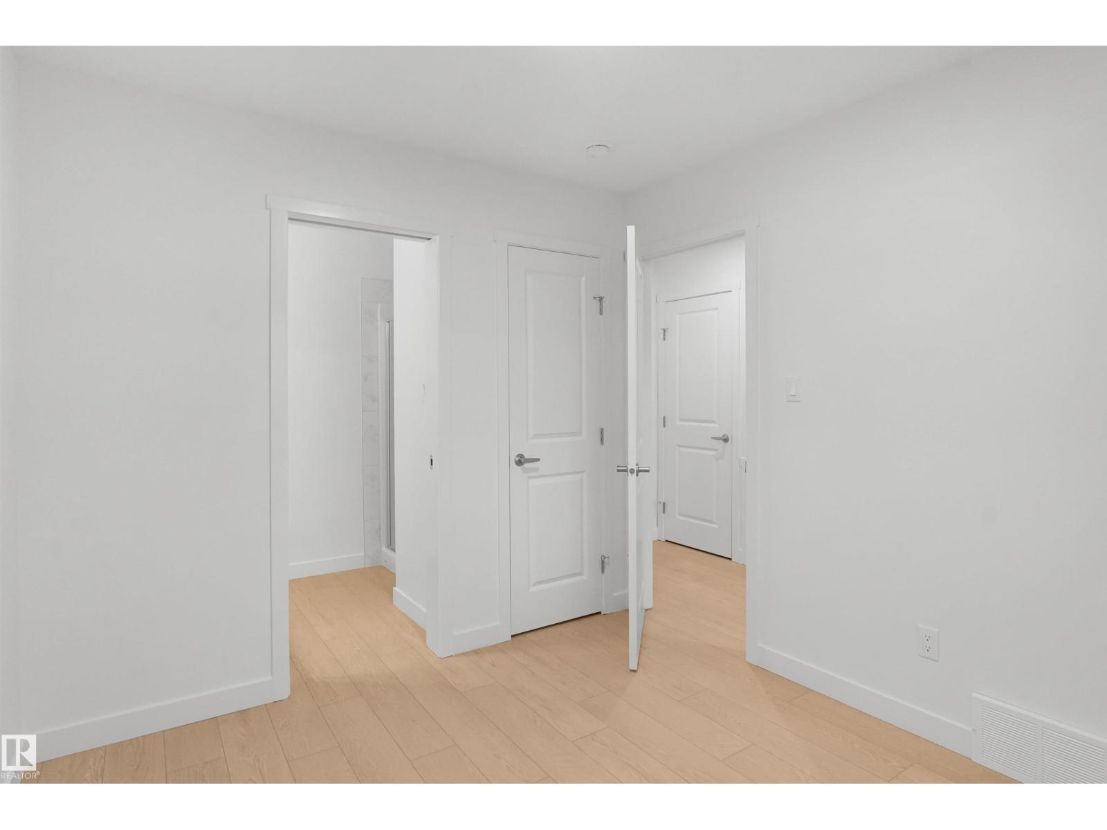 633 176 Avenue NE, photo 5