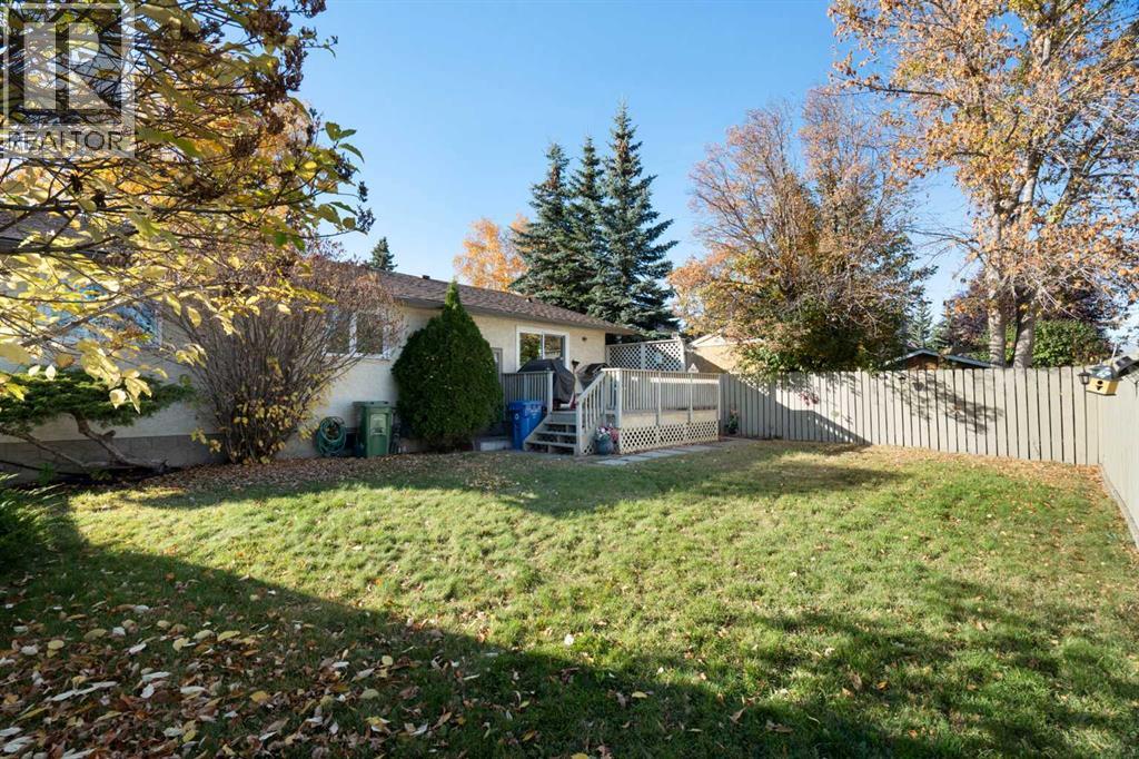 212 Whiteview Bay NE - 40