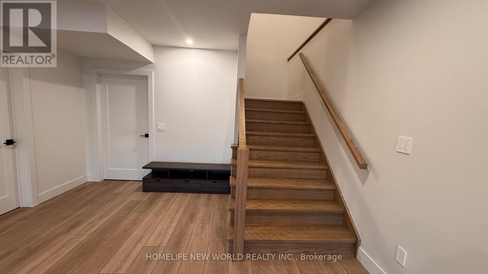 118 Devinwood Avenue — photo 32