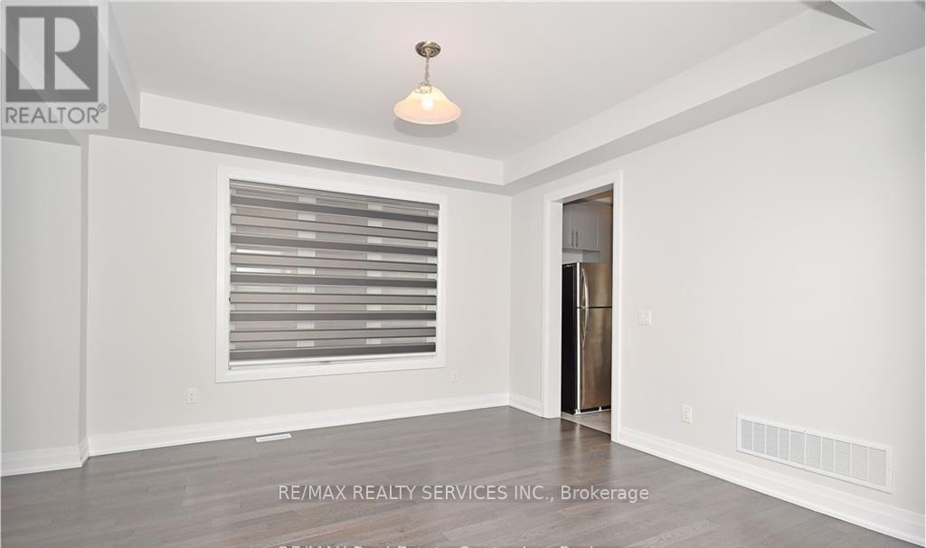 1267 Upper Thames Drive — photo 21