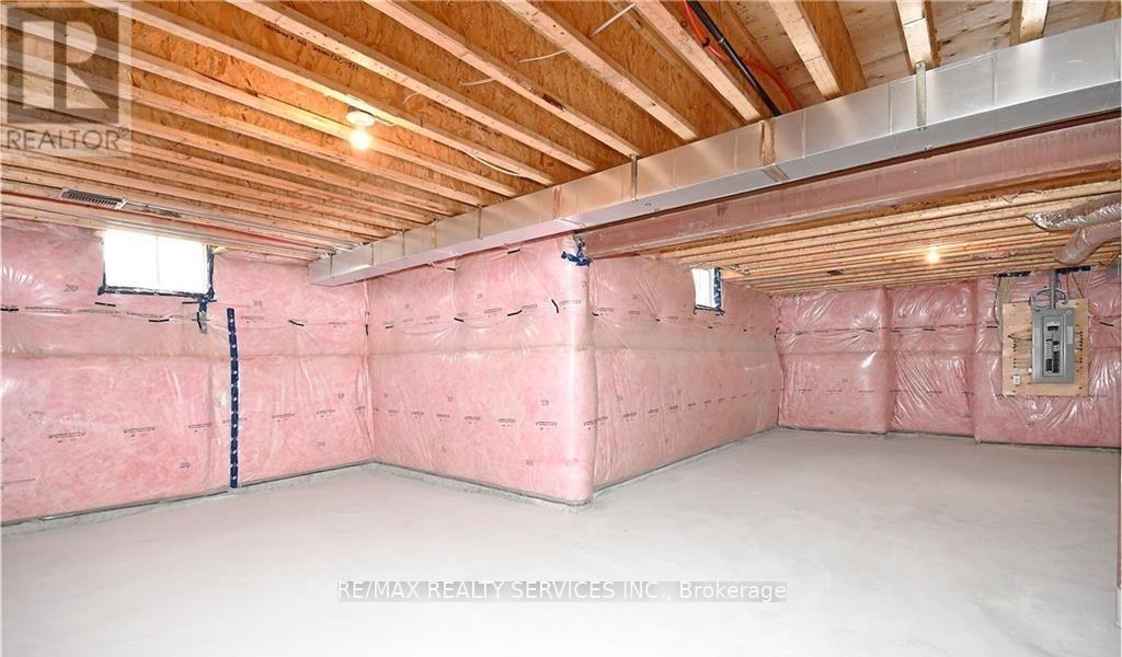 1267 Upper Thames Drive — photo 26