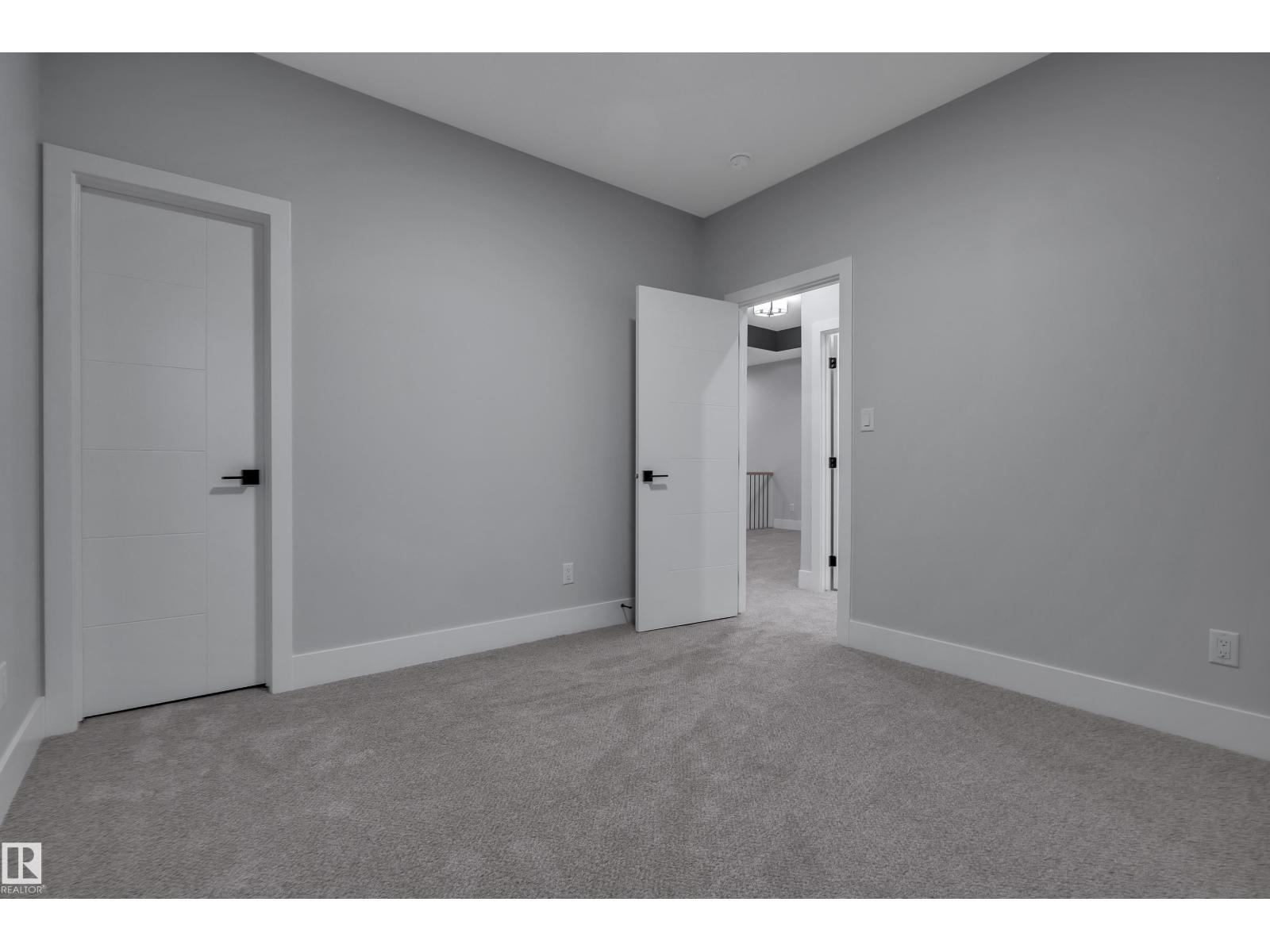 717 ASTORIA WY - 33